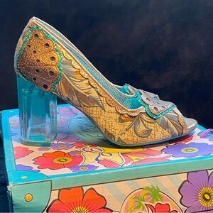 IC,Poetic License peep toe pumps,clear Aqua heel,sparkle gold seashells,beach-y!